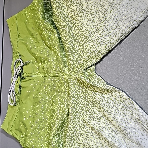 Calvin Klein large lime green and white board shorts - Picture 5 of 6